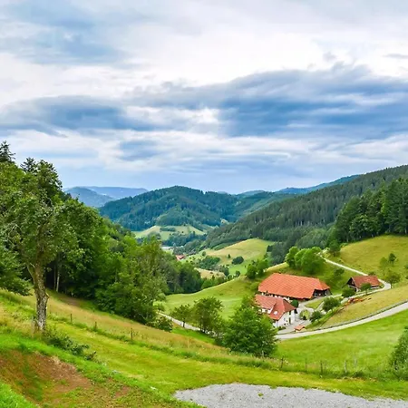 Haus Mit Whirlpool, Sauna Und Schwarzwaldblick Дом отдыха
