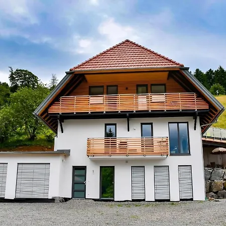 Дом отдыха Haus Mit Whirlpool, Sauna Und Schwarzwaldblick