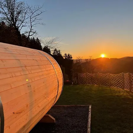Дом отдыха Haus Mit Whirlpool, Sauna Und Schwarzwaldblick Хаузах